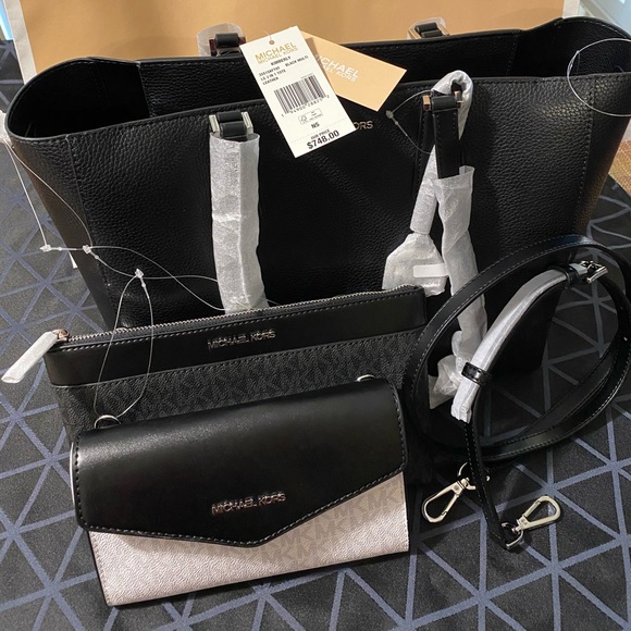 No longer available- Michael Kors kimberly 3 in one bag - Picture 1 of 16